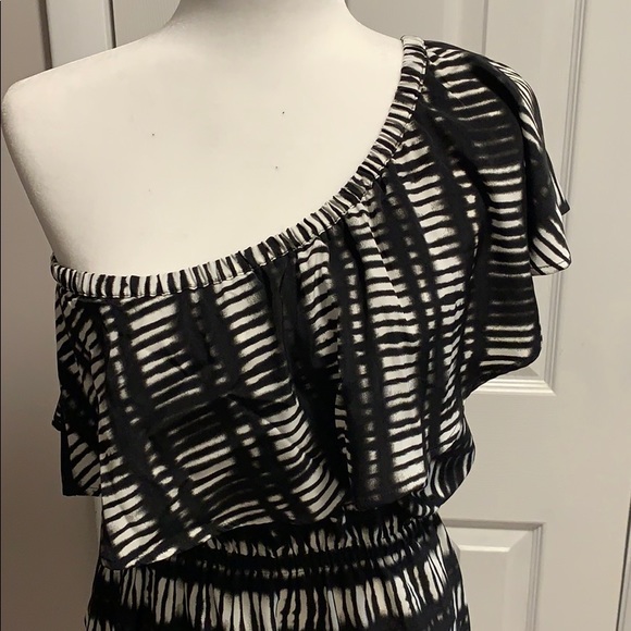 Express Black & White One Shoulder Sundress - Picture 2 of 5